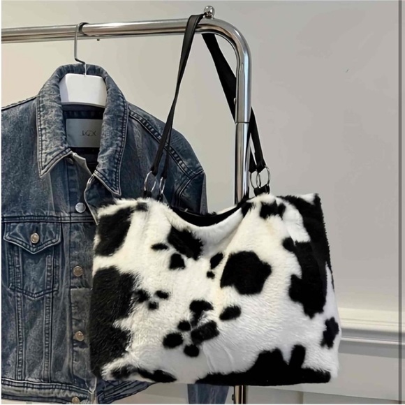 Fuzzy cow print Tote Bag - Picture 3 of 7